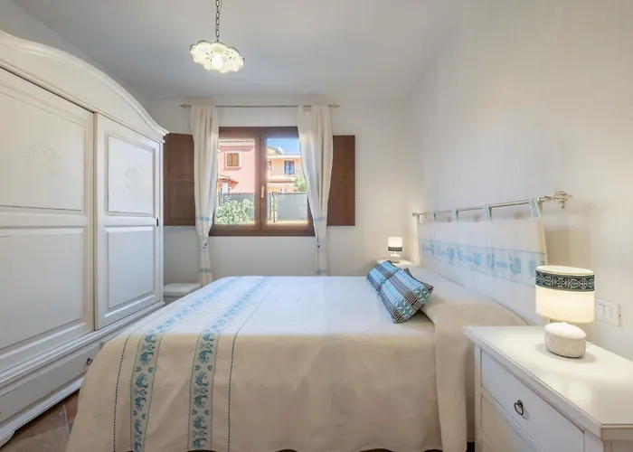 Boutique Home- Modernita & Tradizione Sarda-5 Minuti Da Spiagge E Centro Vakantiehuis *