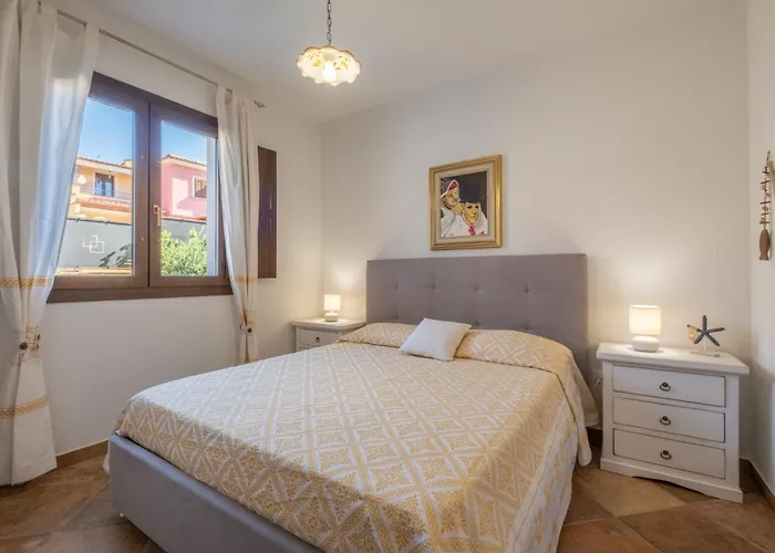 Boutique Home- Modernita & Tradizione Sarda-5 Minuti Da Spiagge E Centro Vakantiehuis Villasimius