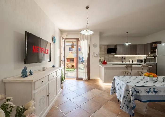 Boutique Home- Modernità&tradizione Sarda-5 Minuti Da Spiagge E Centro Villasimius