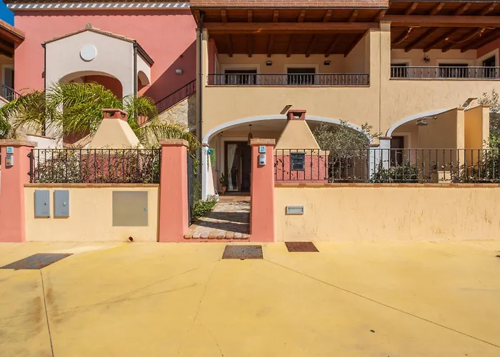 Boutique Home- Modernita & Tradizione Sarda-5 Minuti Da Spiagge E Centro Semesterbostad Villasimius